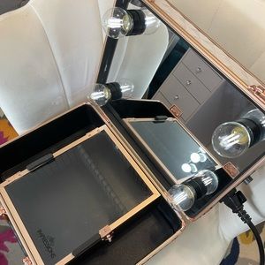 Vanity Impressions SlayCase Portable Vanity